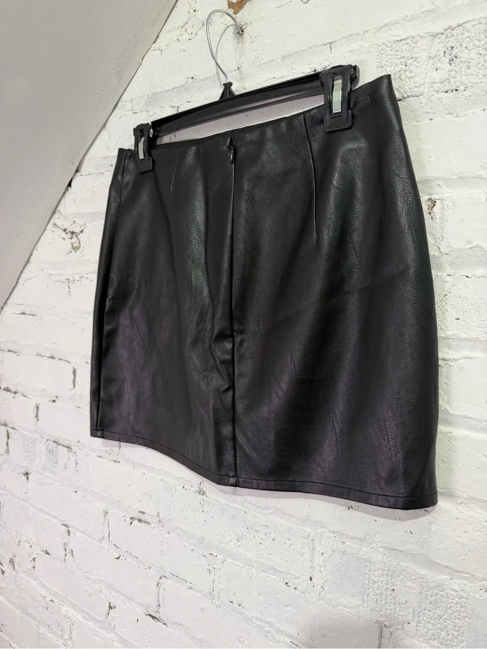 Revolve Superdown Black Faux Leather High Rise Side Slit Mini Skirt Size Medium